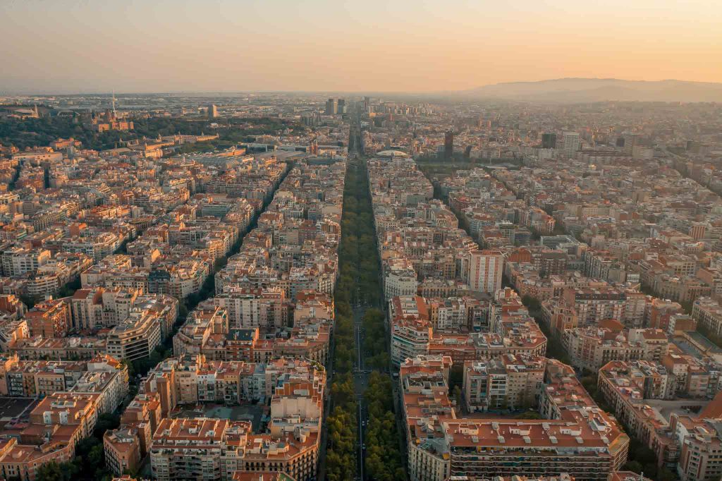 viewpoint-barcelona-diagonal-street-tour-diversity