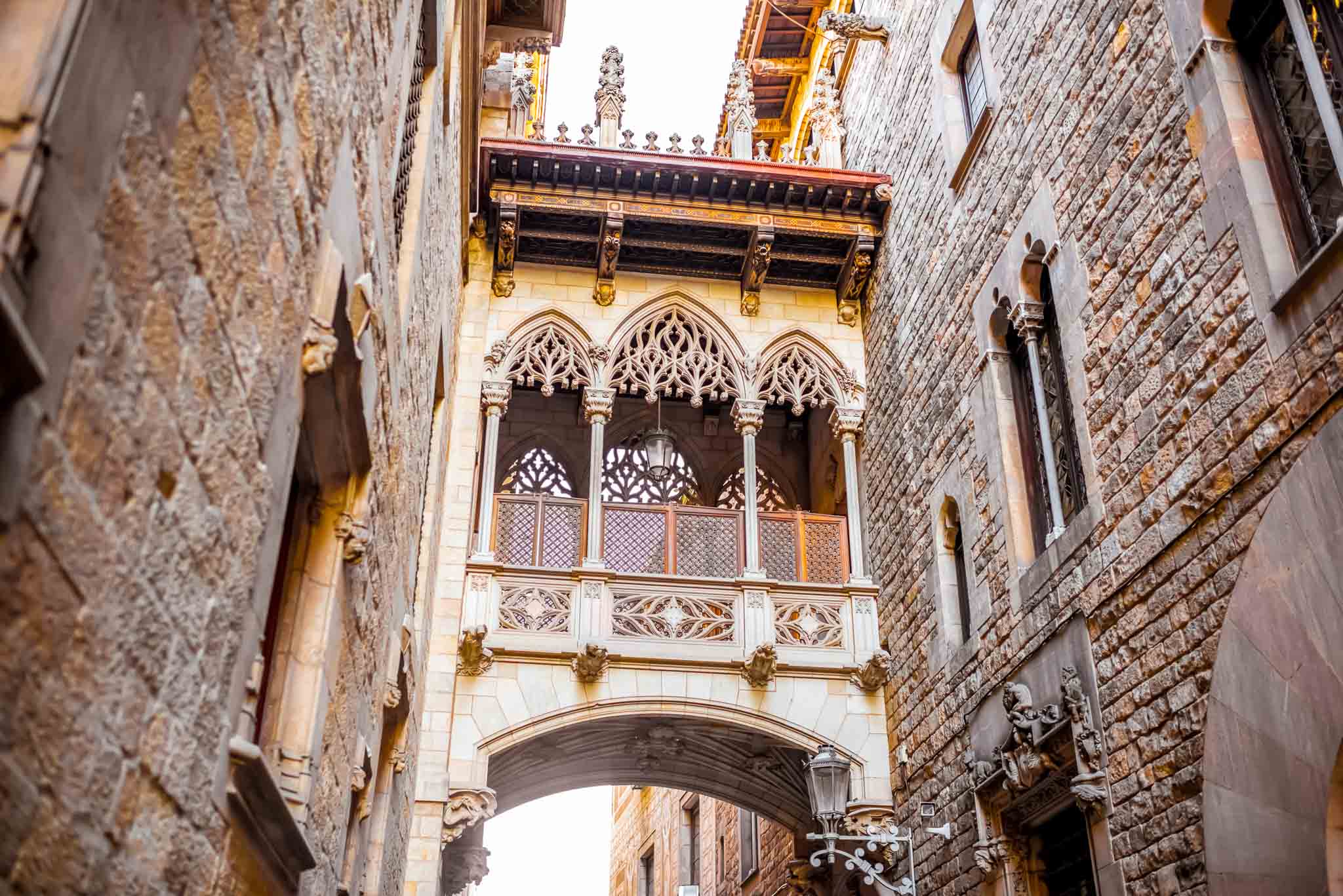 quarter-gothic-barcelona-ancient-zone-city